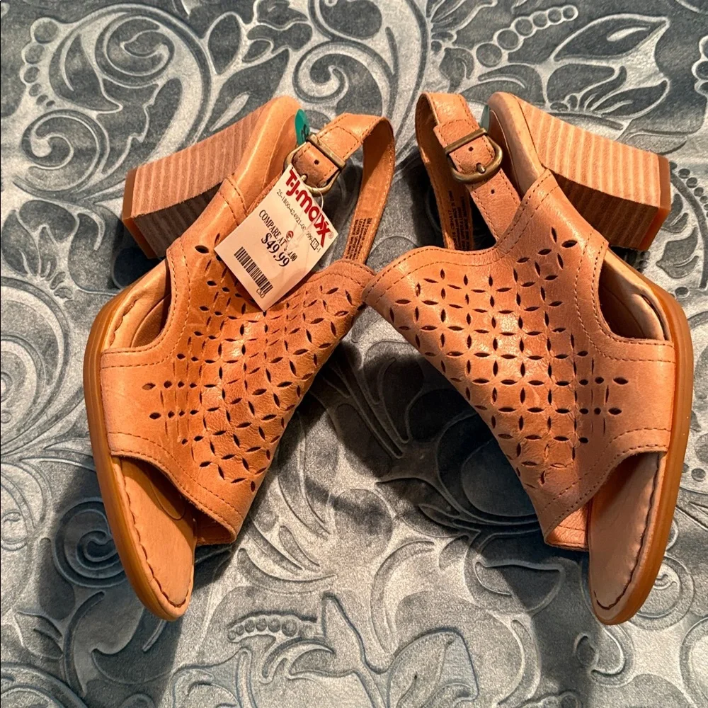 NWT Born Women's Tan Sandals - Genuine Leather Upper Sz 8 - Picture 13 of 14